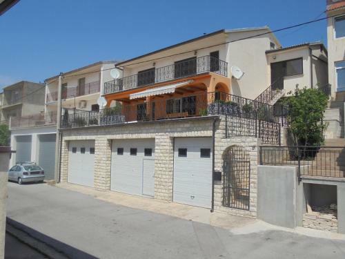 Apartment Maestral