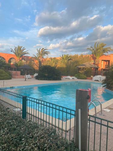 Nice Apartment With Garden-terrace-view And Pool
