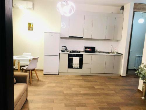 Apartamento Pekini Plaza -tbilisi