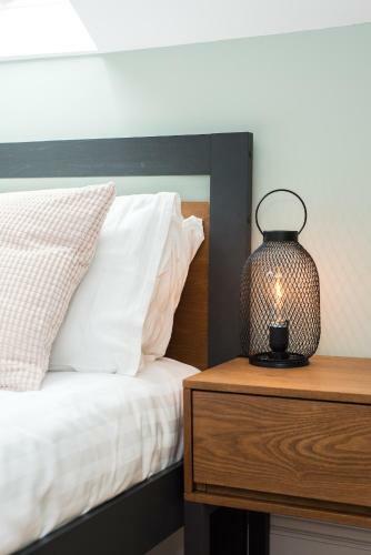 City Centre, Newly Refurbished Stylish Apartment
