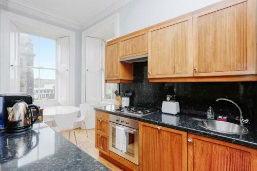 Apartamento Altido 2-br Apt Directly Next To Edinburgh Castle
