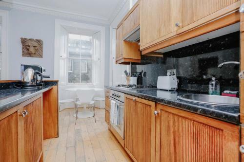 Apartamento Altido 2-br Apt Directly Next To Edinburgh Castle