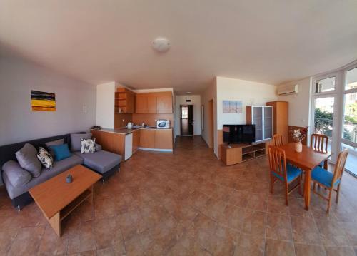 Hotel ??????? ???