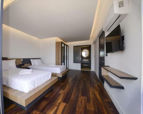 Luxury Life Villas