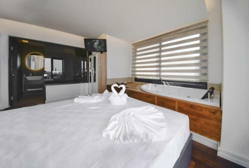 Luxury Life Villas