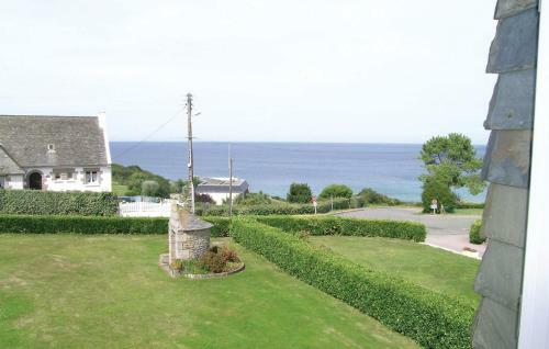 Holiday Home Rue De Kera�l
