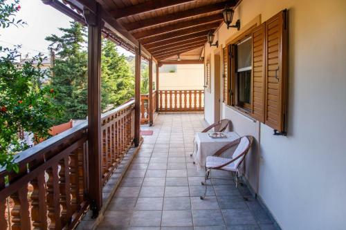 Efis Apartments By The Sea And Airport