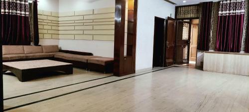 Gobravo 3bhk Near Airport