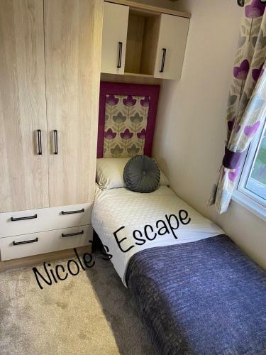 Tattershall Lakes, Nicoles Escape