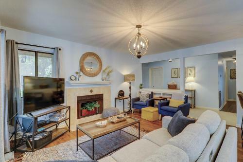 161 Beachwalk 2 Br Near Ocean Shipyard