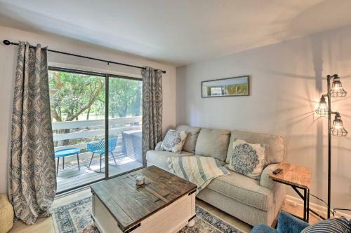 Apartamento Breezy Hilton Head Island Condo Near Beaches!