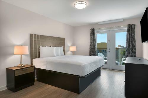 Aparthotel Ocean Escape Condos By Landmark Resort