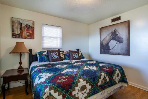 Maple Ridge With Mtn View Fireplace