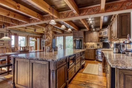Grouse Ridge Lodge Cabin