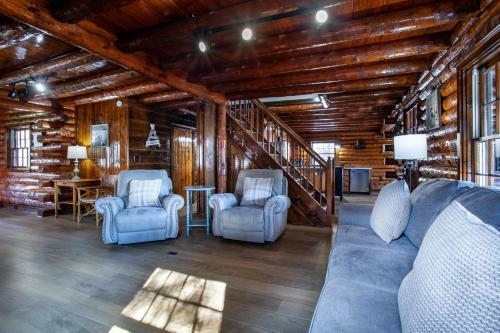 Hidden Sanctuary - Hot Tub & Fire Pit On 13 Acres!