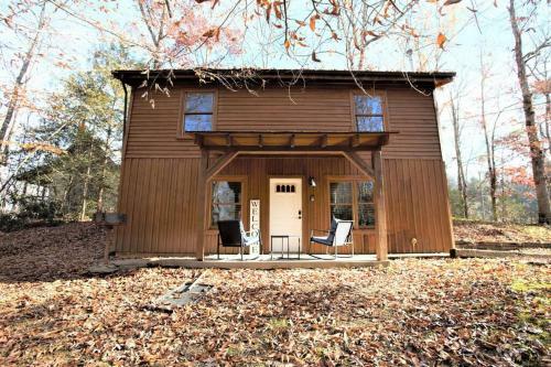 Hideaway Hollow Prime Location King Bed Hottub