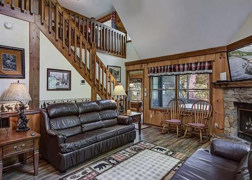 Bear Creek Ridge #2120 By Aunt Bug's Cabin Rentals