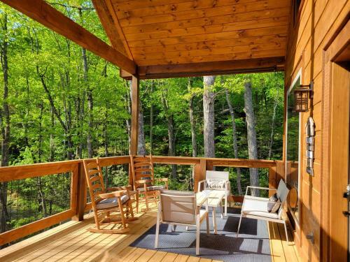Honeysuckle Hill Cabin