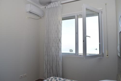 Sea View Apartment In Vlore - 008