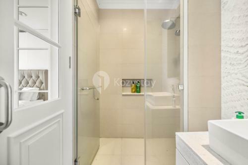 Blanc By Kozystay - 1br Apartment In Scbd