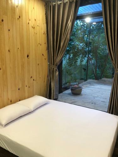 Hostal Nh� C?a B?p 01