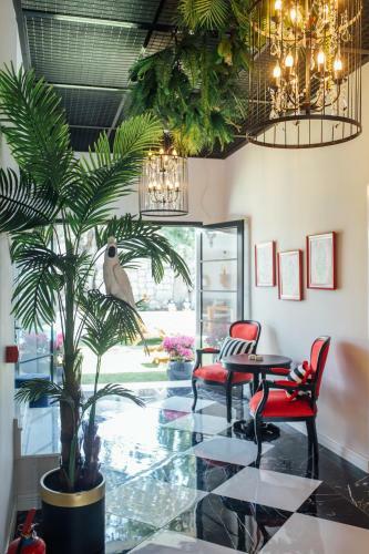 Chloe Boutique Hotel