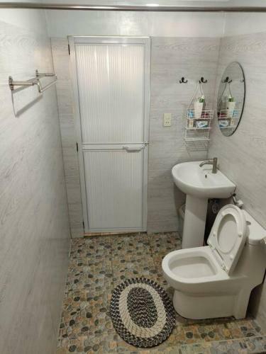 Entire House With Wifi,netflix,karaoke Machine.