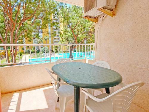 Apartamento Con Piscina En Residencial Brezo