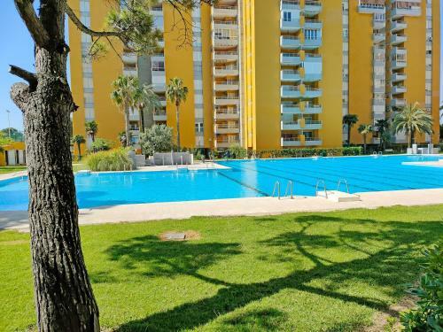 Apartamento Con Piscina En Residencial Brezo