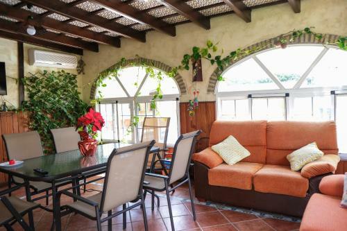 Chalet Con Piscina Privada Arco Iris