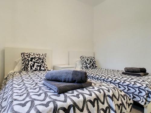 Villa With Private Pool - 6409