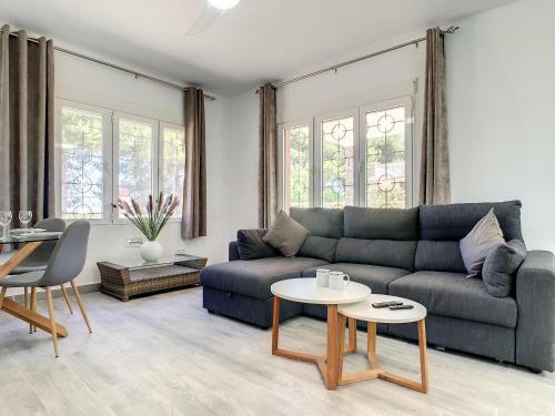 Villa With Private Pool - 6409