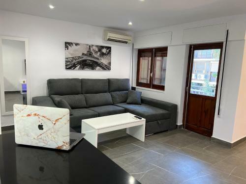 Apartamento Espacioso de Dise�o A 3 Min Renfe.