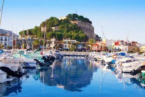 Apartamento Vacacional Con Piscina En Denia