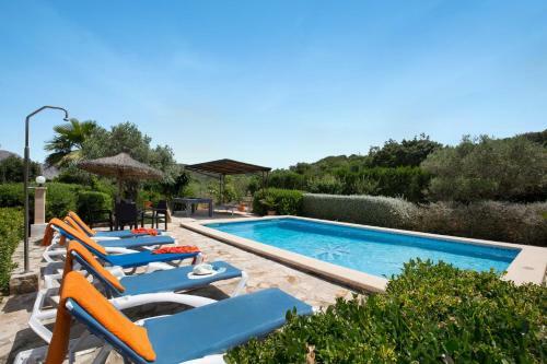 Villa Vidrier II By Villa Plus