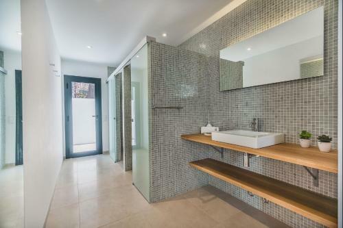 Luxury New Villa With Fabulous Sea Views