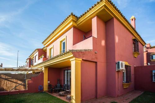 Casa Guayaba Frente Al Mar, Con Jard�n Independiente!