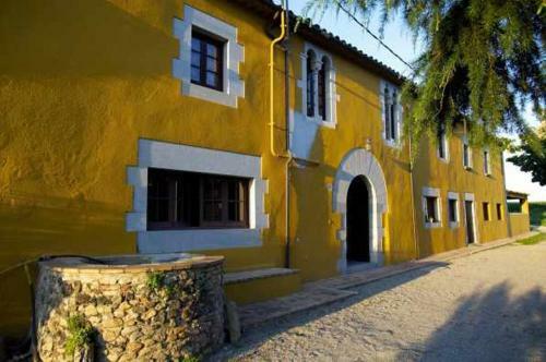 Villa Mas�a Can Riqu� En Vilob� Donyar