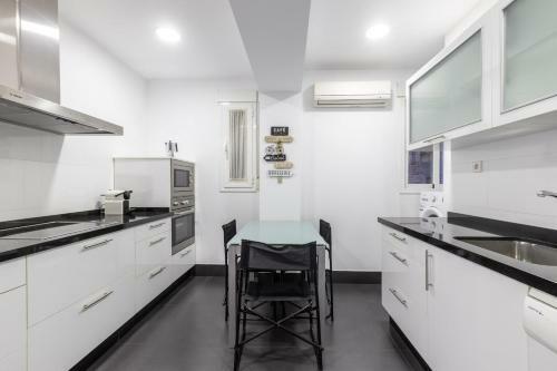 Precioso Y C�ntrico Apartamento Gran Capit�n 5