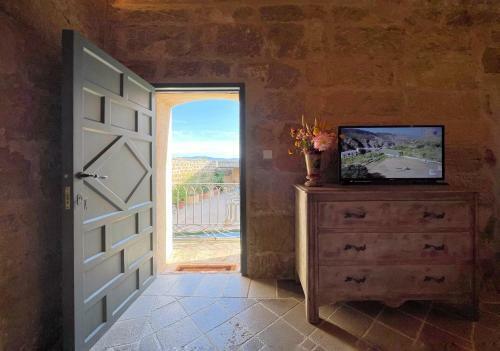 Bed & Breakfast Castillo De Corvinos