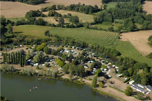 Camping Le Lac Des Varennes