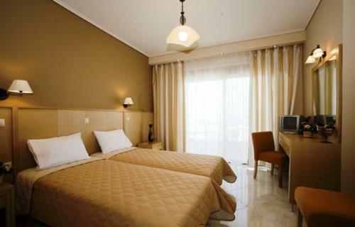 Evia Hotel & Suites