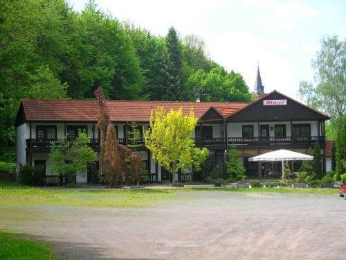 Hostal Motel Zur Festwiese