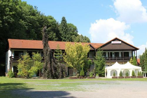 Hostal Motel Zur Festwiese