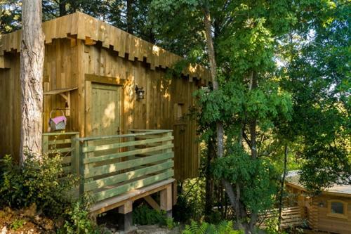 Hotel Les Cabanes Dans Les Bois