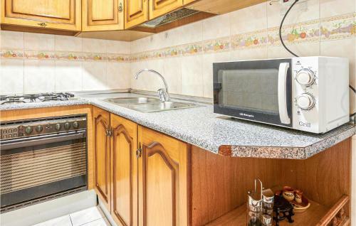 Beautiful Apartment In Luque With Wifi And 2 Bedrooms