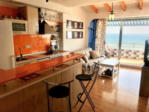 Beachfront And Peaceful Apartment