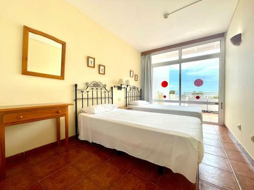 Apartamento de Un Dormitorio Con Wifi Y Piscina, Junto Al Mar