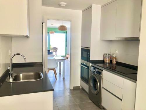 Apartamento En Moj�car En 1� L�nea De Playa