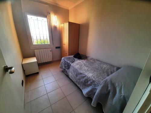 Casa Zona Tranquila Con Jard�n Cerca de La Playa